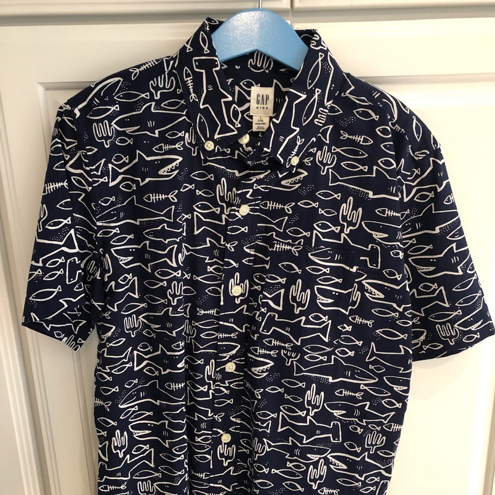 Boys Gap short sleeved button down shirt